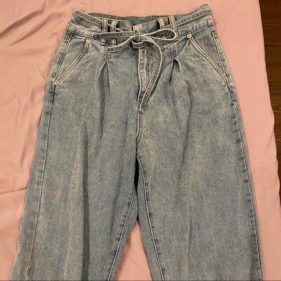 KENDAL & KYLIE JEANS - Picture 2 of 3